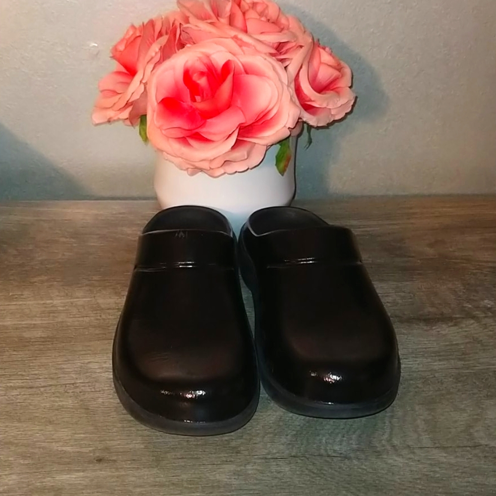 OOfos OOcloog Luxe